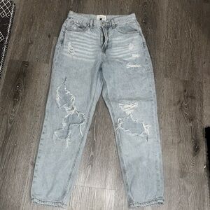Women’s size 25 (3) petite 
straight leg overly distressed jeans, short leg,
